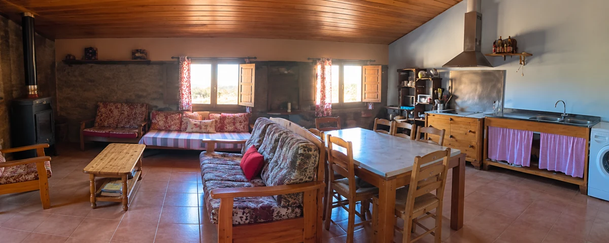 Panorámica del salón-cocina